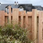 Photo création palissade / barrière bois - Paysagistes Angers