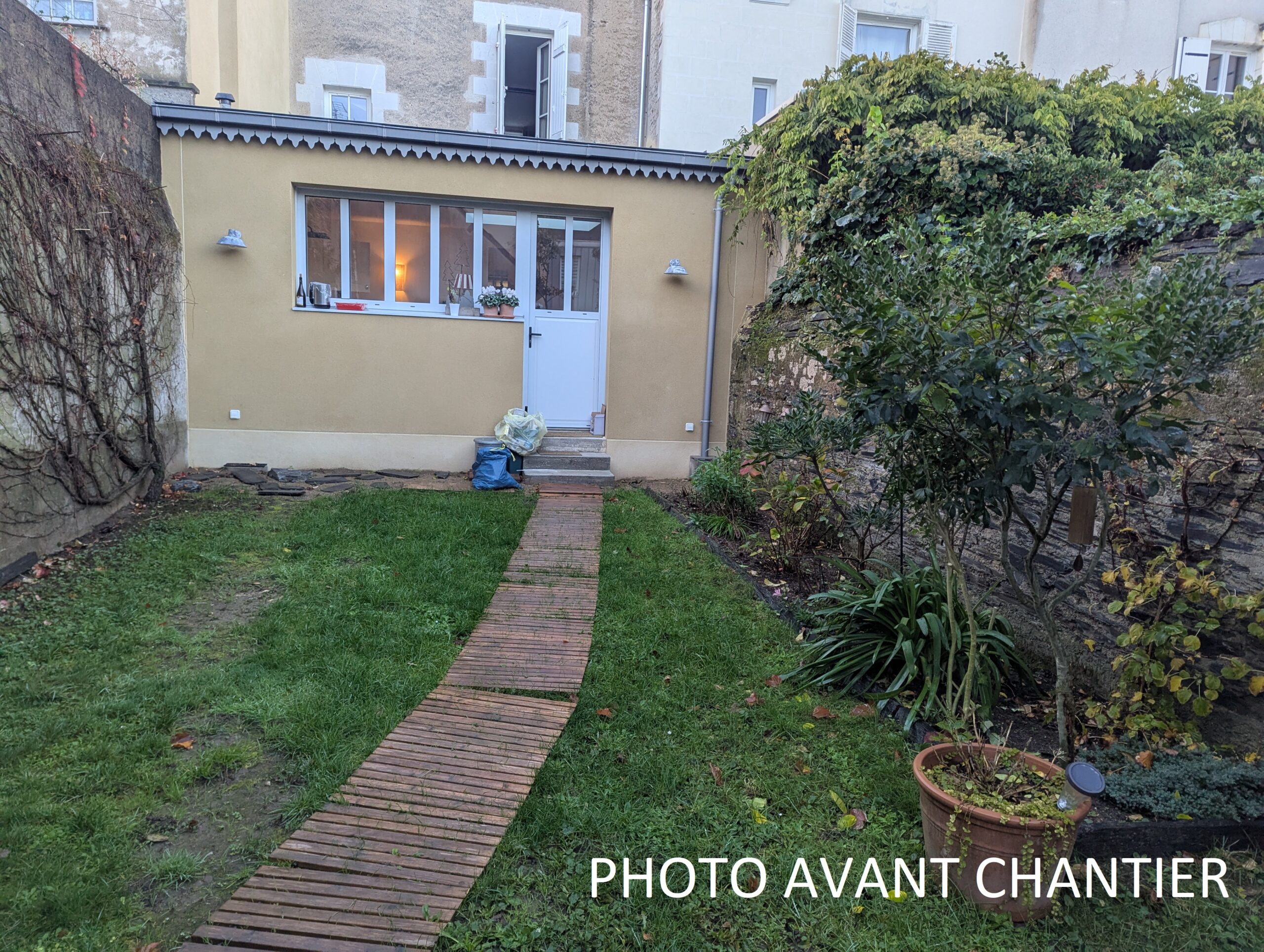 jardin-avant-chantier-saint-leonard-angers.jpg